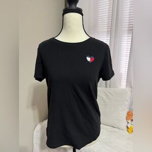 🖤 Tommy Hilfiger Black Heart Logo Tee – Size S